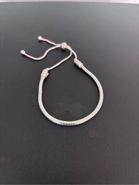 Women’s Silver Sliding Chain Bracelet - Classic Snake Design